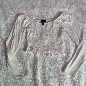 🖤3 FOR $12🖤 WHITE RUFFLED SLEEVE TOP